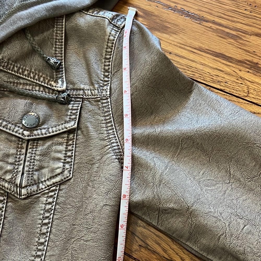 Jacket - Picture 10 of 10